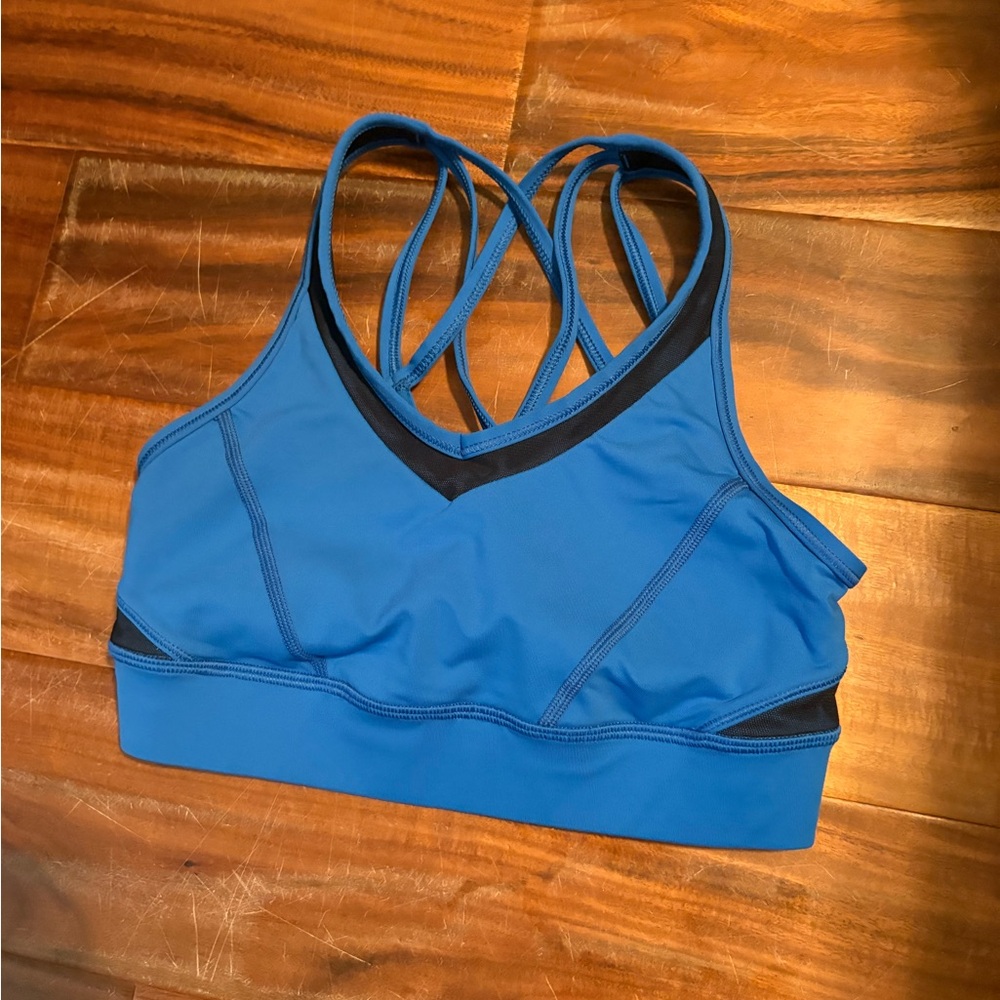 Lululemon Strappy Mesh Sports Bra Blue‎ Size 4 (0848)